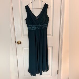 Jones New York dark green dress size 6